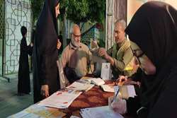 برپایی ایستگاه سلامت به مناسبت شب قدر در حرم حضرت علی ابن حمزه(ع) توسط کانون بسیج بیمارستان ابن سینا